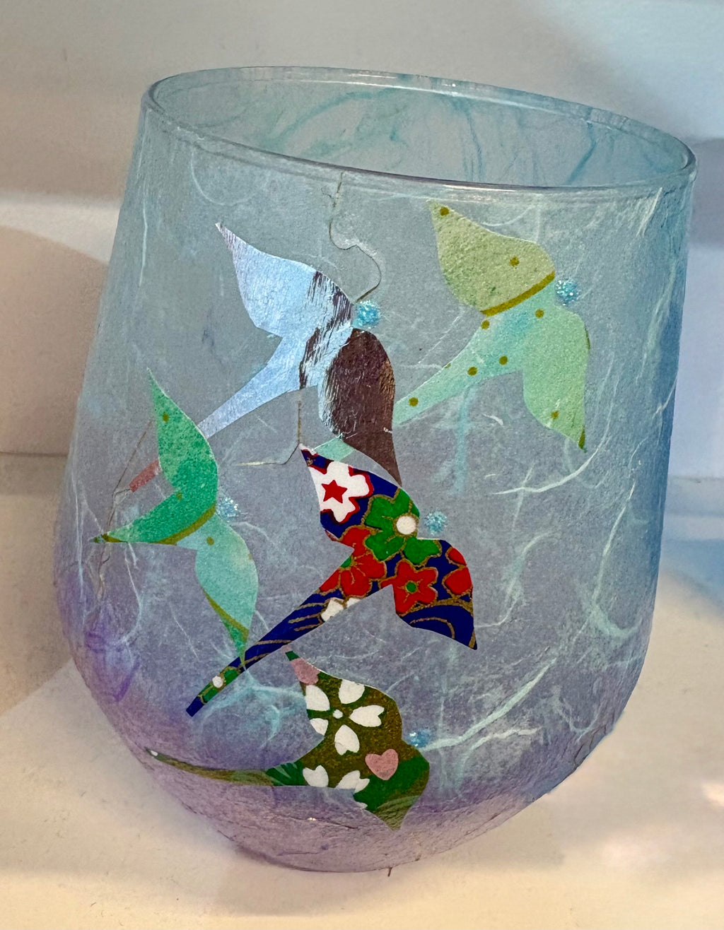 Hands decorated Glass t-light in 3 colours